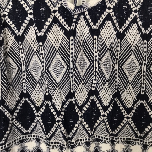 WET SEAL NAVY BLUE AND WHITE TANK TOP SIZE S EXCELLENT CONDITION! NWOT - Picture 2 of 7